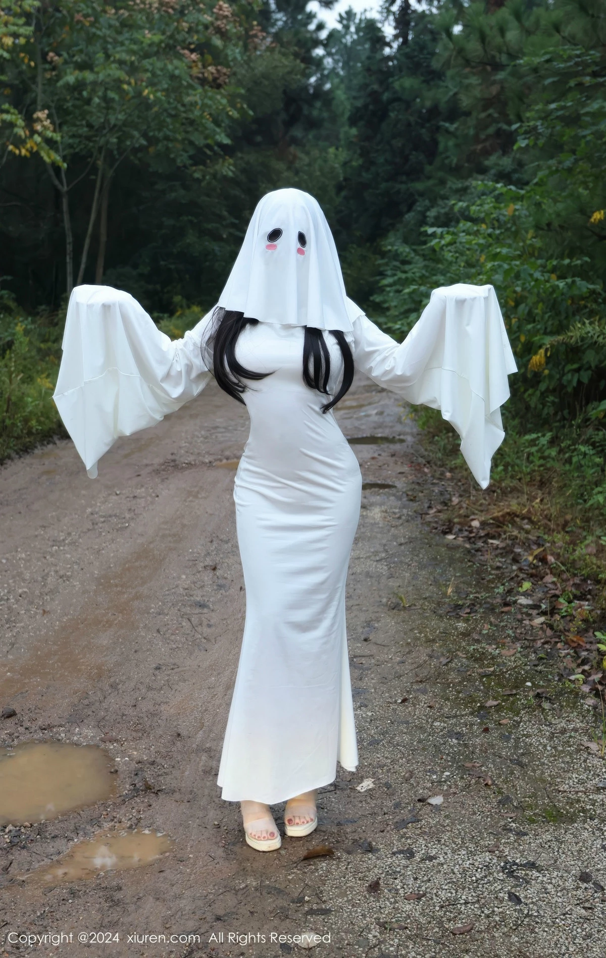 秀人集.com_[XiuRen秀人网]No.9376_模特小薯条nienie白色连衣裙+红色情趣服饰秀曼妙身姿诱惑写真81P