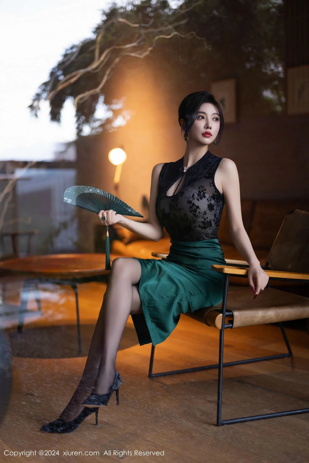 秀人集.com_[XiuRen秀人网]No.9384_女神杨晨晨Yome性感黑色蕾丝内衣配黑丝袜秀丰腴身材完美写真80P