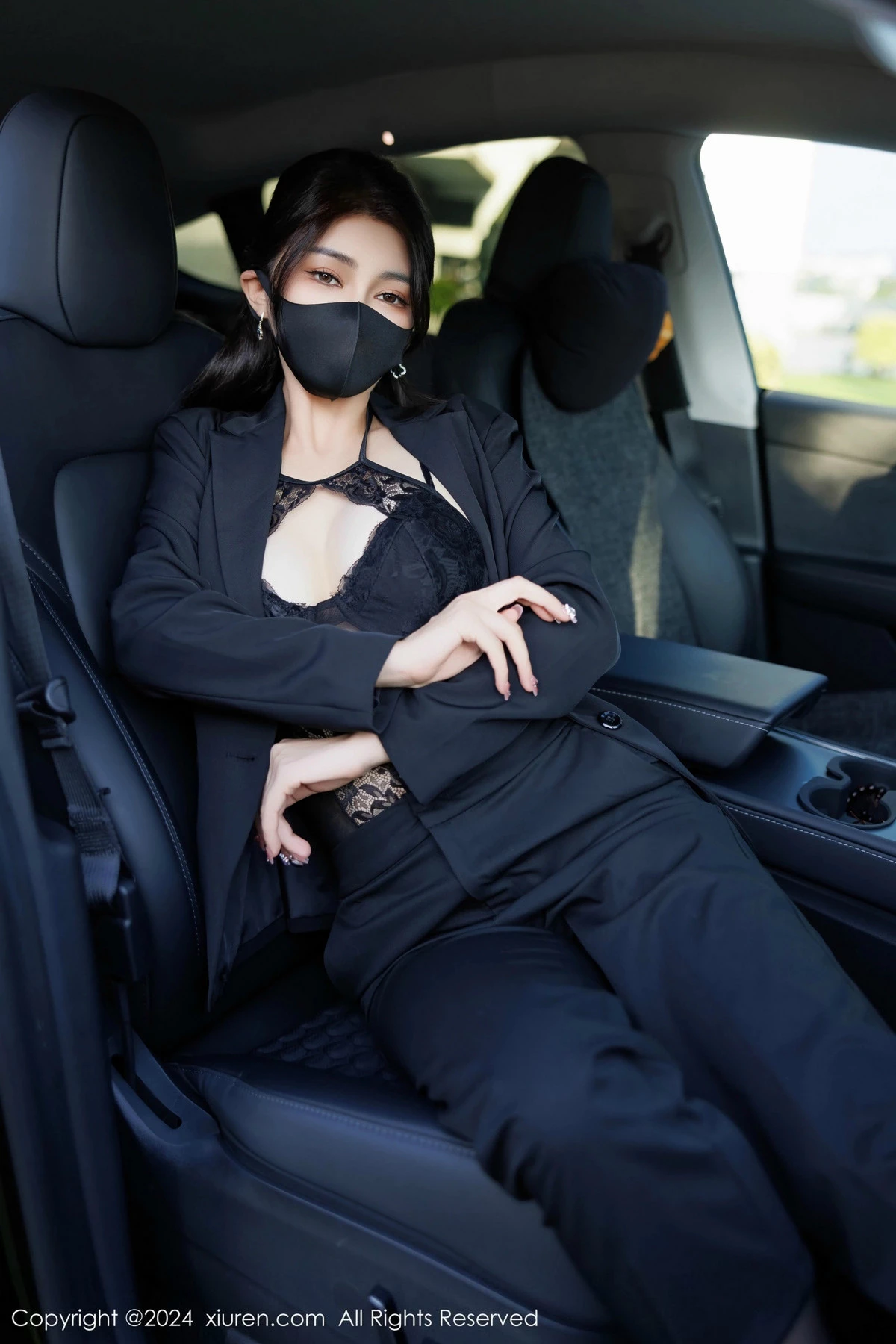 秀人集.com_[XiuRen秀人网]No.9405_模特凯竹Quinn性感黑色OL制服露黑色蕾丝情趣连体衣完美诱惑写真84P