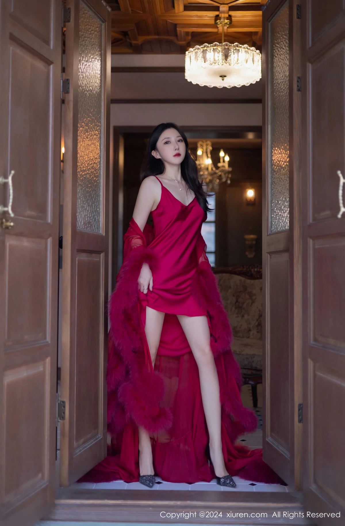 秀人集.com_[XiuRen秀人网]No.9422_模特鱼子酱Fish红玫瑰主题红色吊带连衣裙秀曼妙身姿迷人诱惑写真80P