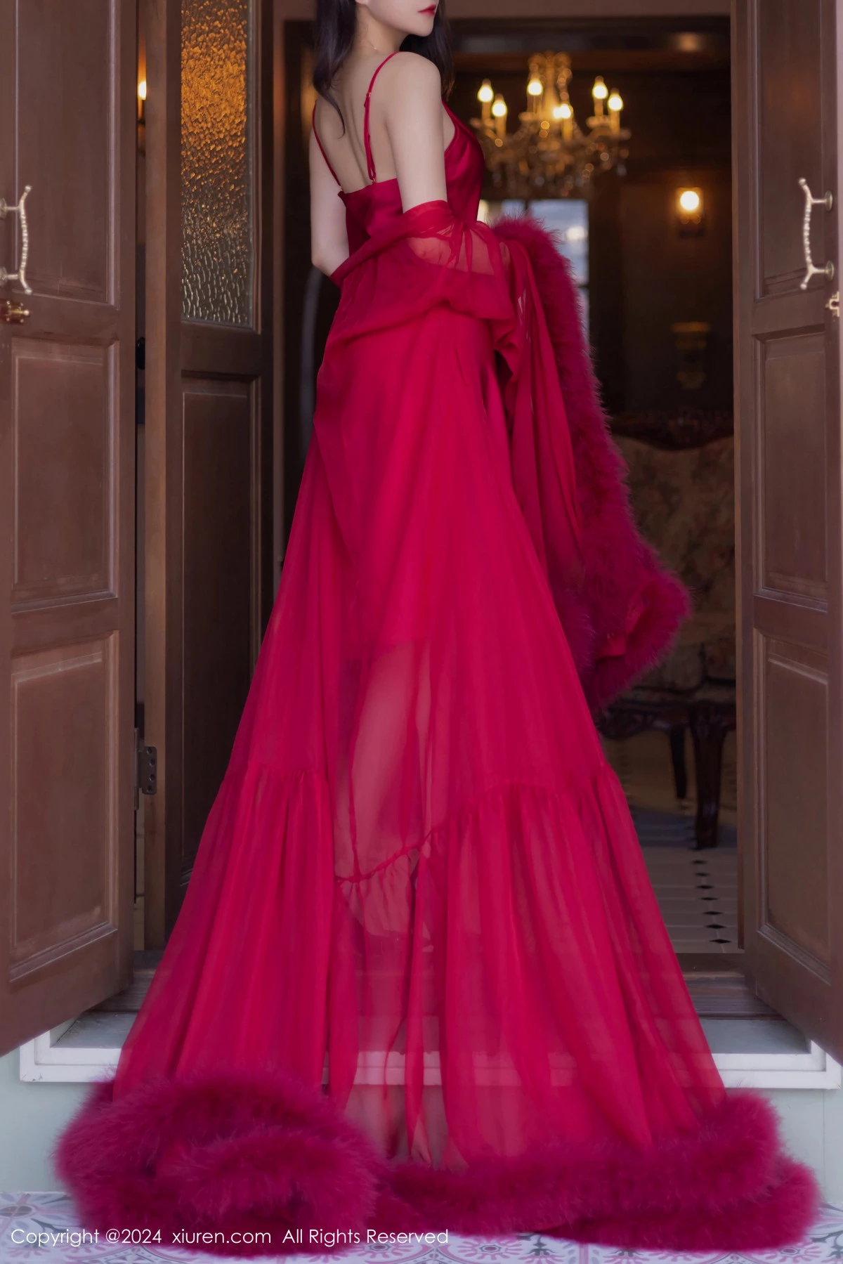 秀人集.com_[XiuRen秀人网]No.9422_模特鱼子酱Fish红玫瑰主题红色吊带连衣裙秀曼妙身姿迷人诱惑写真80P