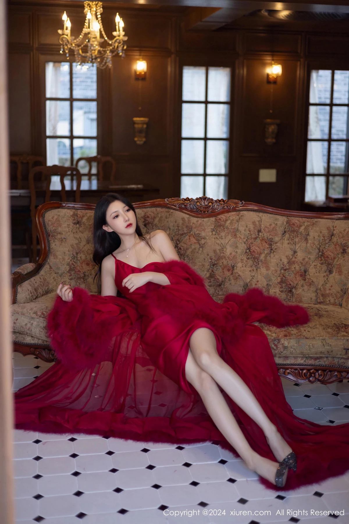 秀人集.com_[XiuRen秀人网]No.9422_模特鱼子酱Fish红玫瑰主题红色吊带连衣裙秀曼妙身姿迷人诱惑写真80P