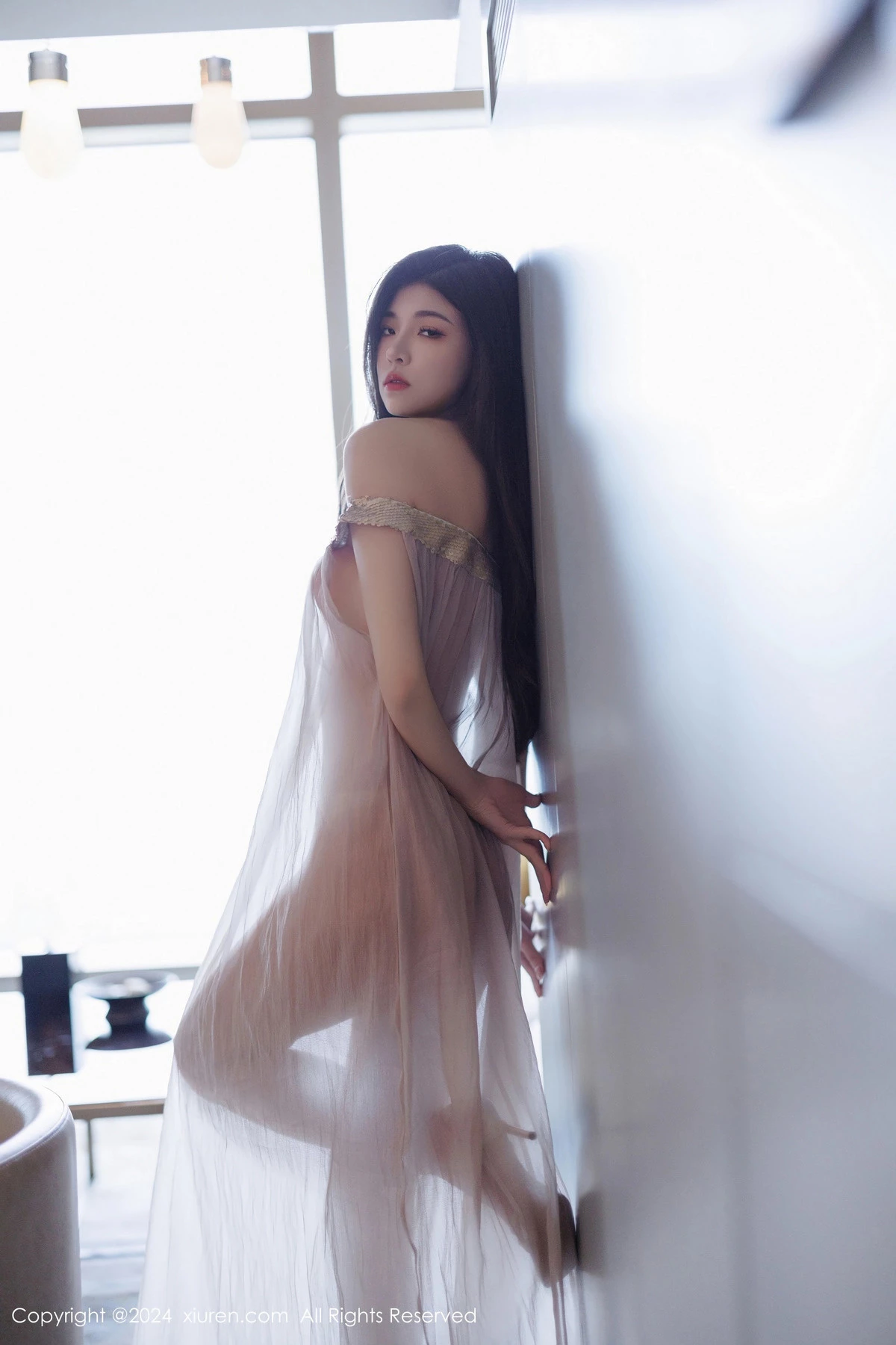秀人集.com_[XiuRen秀人网]No.9426_模特初梦瑶私房性感浅色薄透连衣裙配凉高跟秀翘臀美腿诱惑写真102P