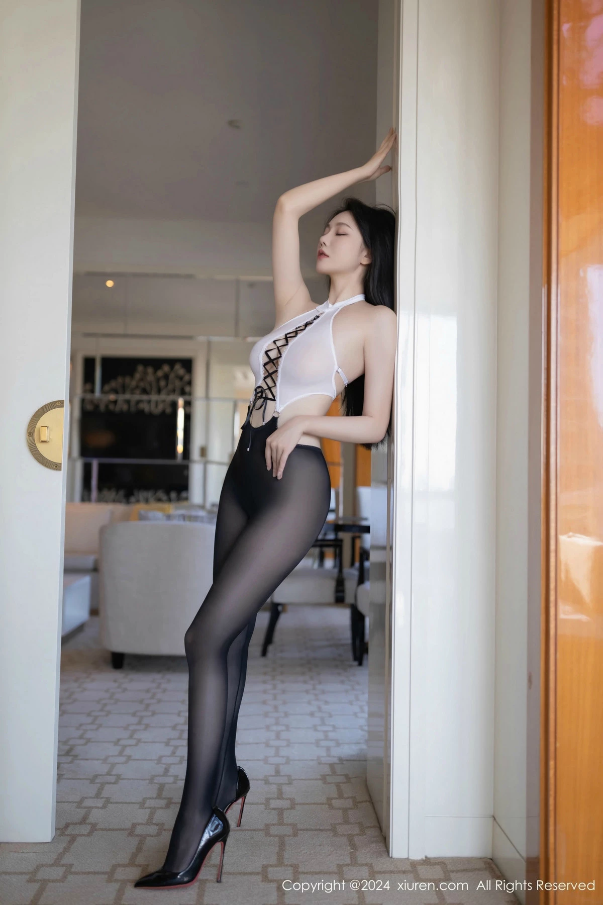 秀人集.com_[XiuRen秀人网]No.9436_模特安然anran私房性感白色内衣配黑丝吊袜秀柔美身段诱惑写真80P