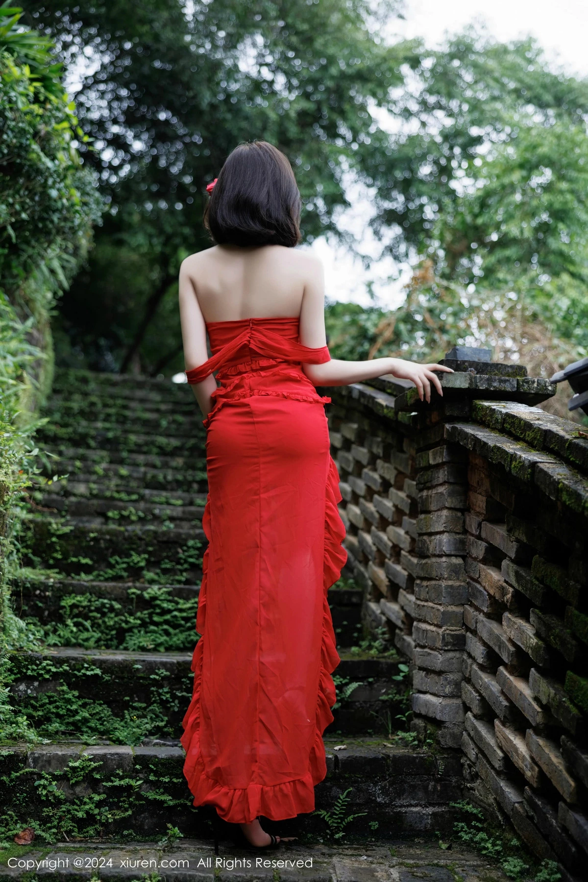 秀人集.com_[XiuRen秀人网]No.9449_女神徐莉芝Booty红色连衣裙露蕾丝情趣内衣秀曼妙身姿诱惑写真101P