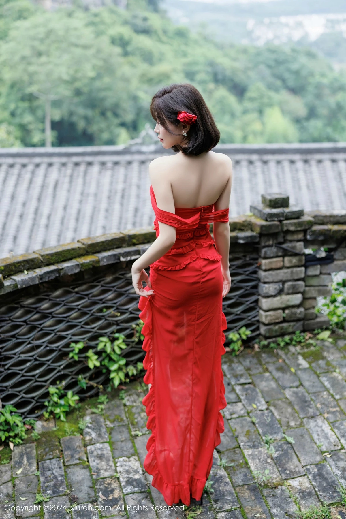 秀人集.com_[XiuRen秀人网]No.9449_女神徐莉芝Booty红色连衣裙露蕾丝情趣内衣秀曼妙身姿诱惑写真101P