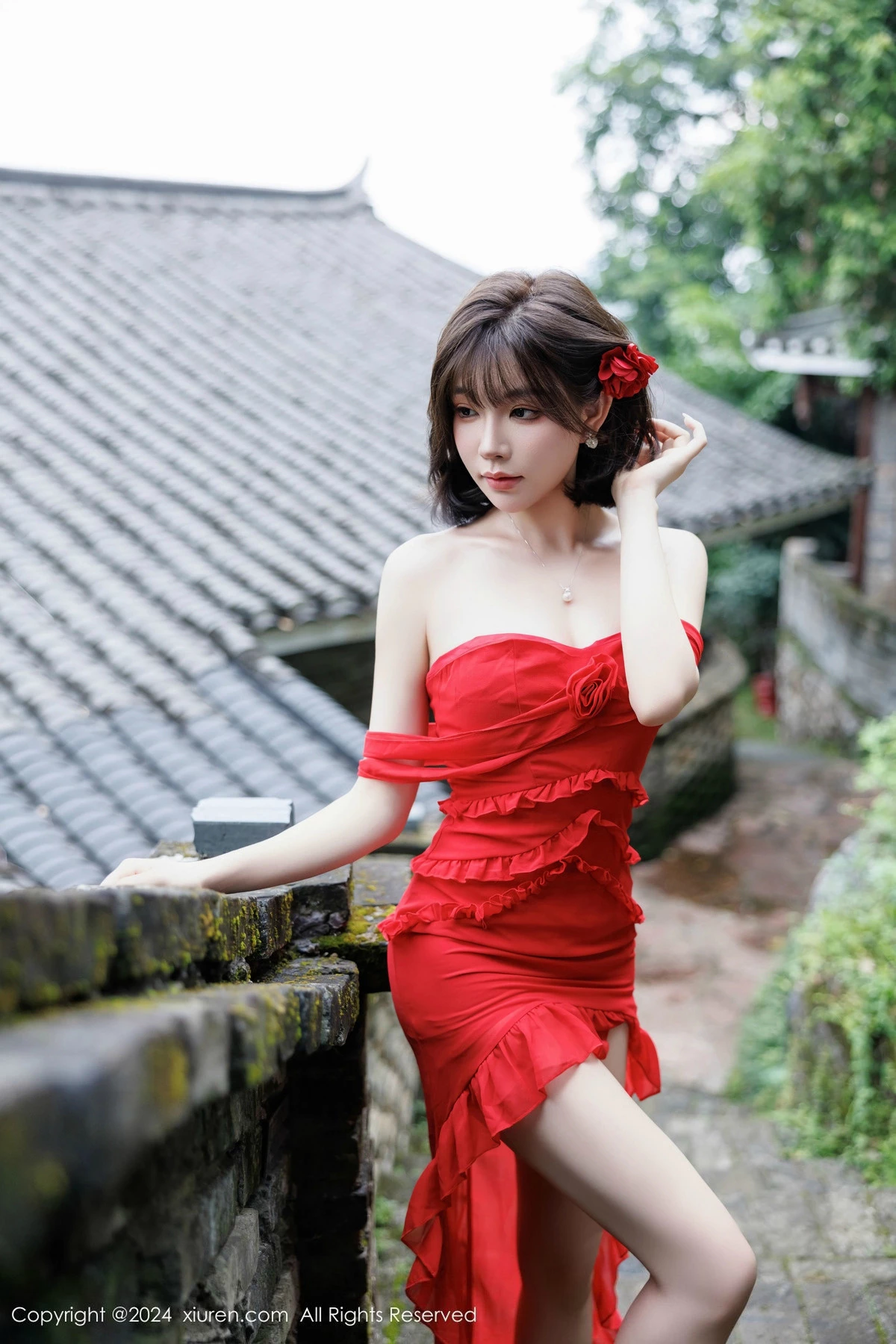 秀人集.com_[XiuRen秀人网]No.9449_女神徐莉芝Booty红色连衣裙露蕾丝情趣内衣秀曼妙身姿诱惑写真101P