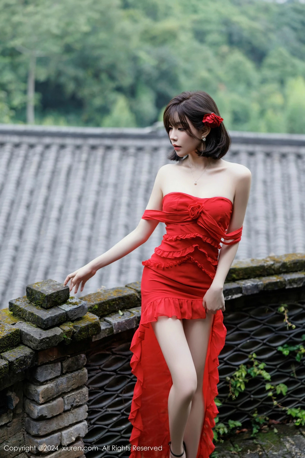 秀人集.com_[XiuRen秀人网]No.9449_女神徐莉芝Booty红色连衣裙露蕾丝情趣内衣秀曼妙身姿诱惑写真101P