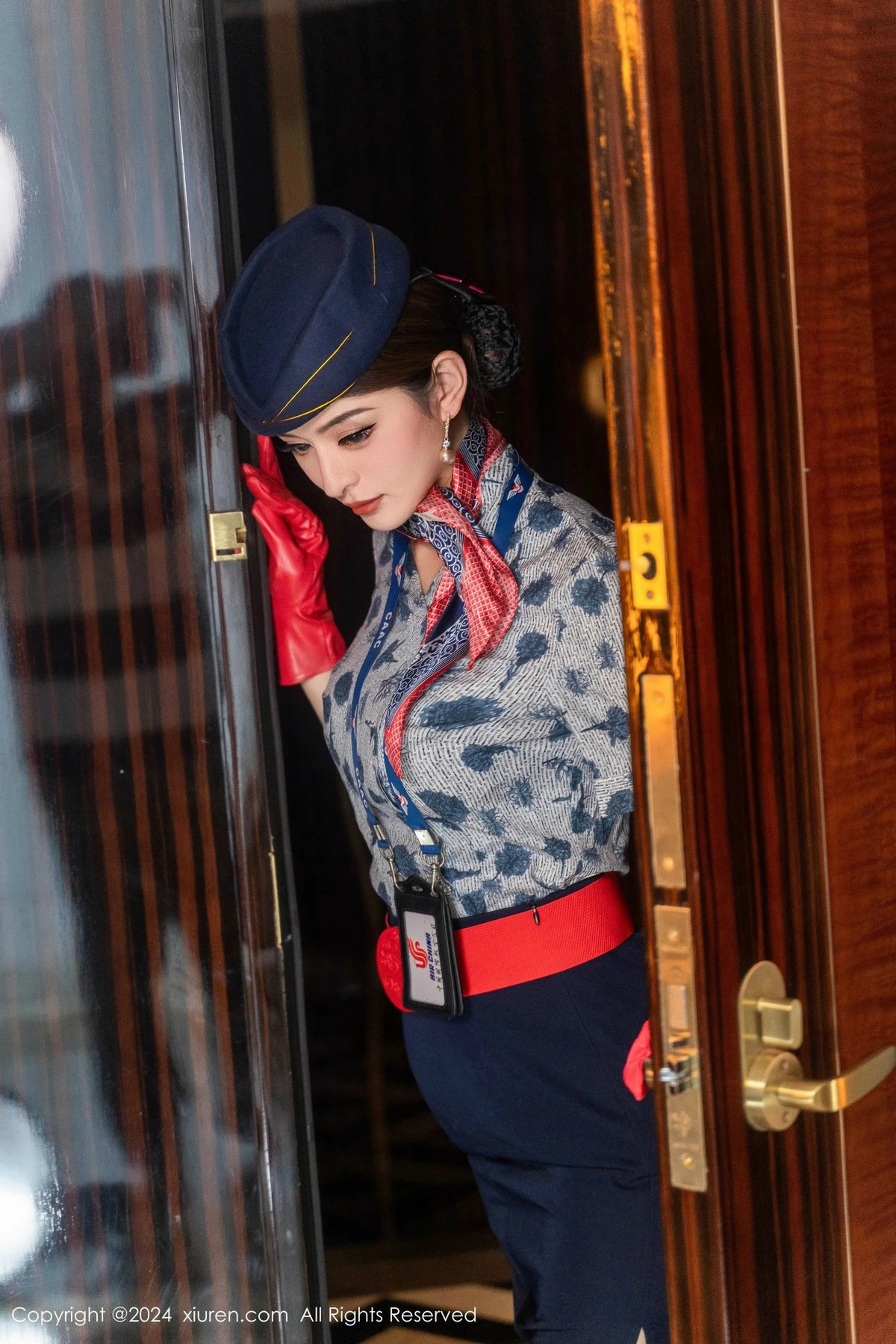 秀人集.com_[XiuRen秀人网]No.9459_新人模特灿宝性感制服露白色内衣配黑丝袜秀完美身材诱惑写真118P