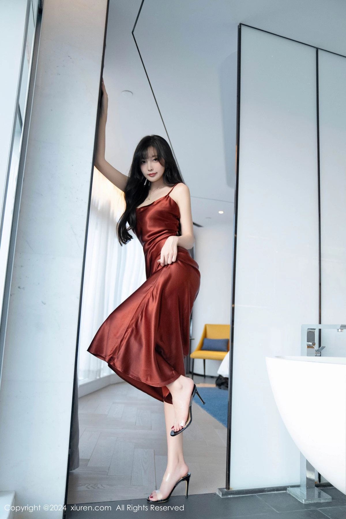 秀人集.com_[XiuRen秀人网]No.9336_模特林星阑性感红色连衣长裙露黑色情趣内衣秀曼妙身姿诱惑写真85P
