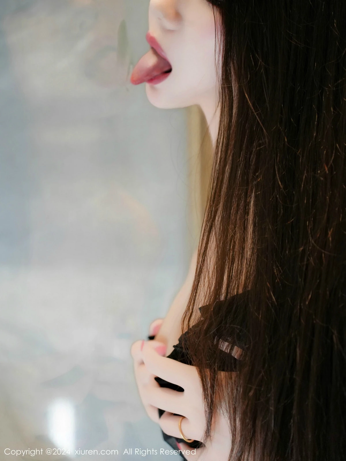 秀人集.com_[XiuRen秀人网]No.9342_模特Lucky-性感银灰色连衣短裙配超薄黑丝秀翘臀美腿诱惑写真101P