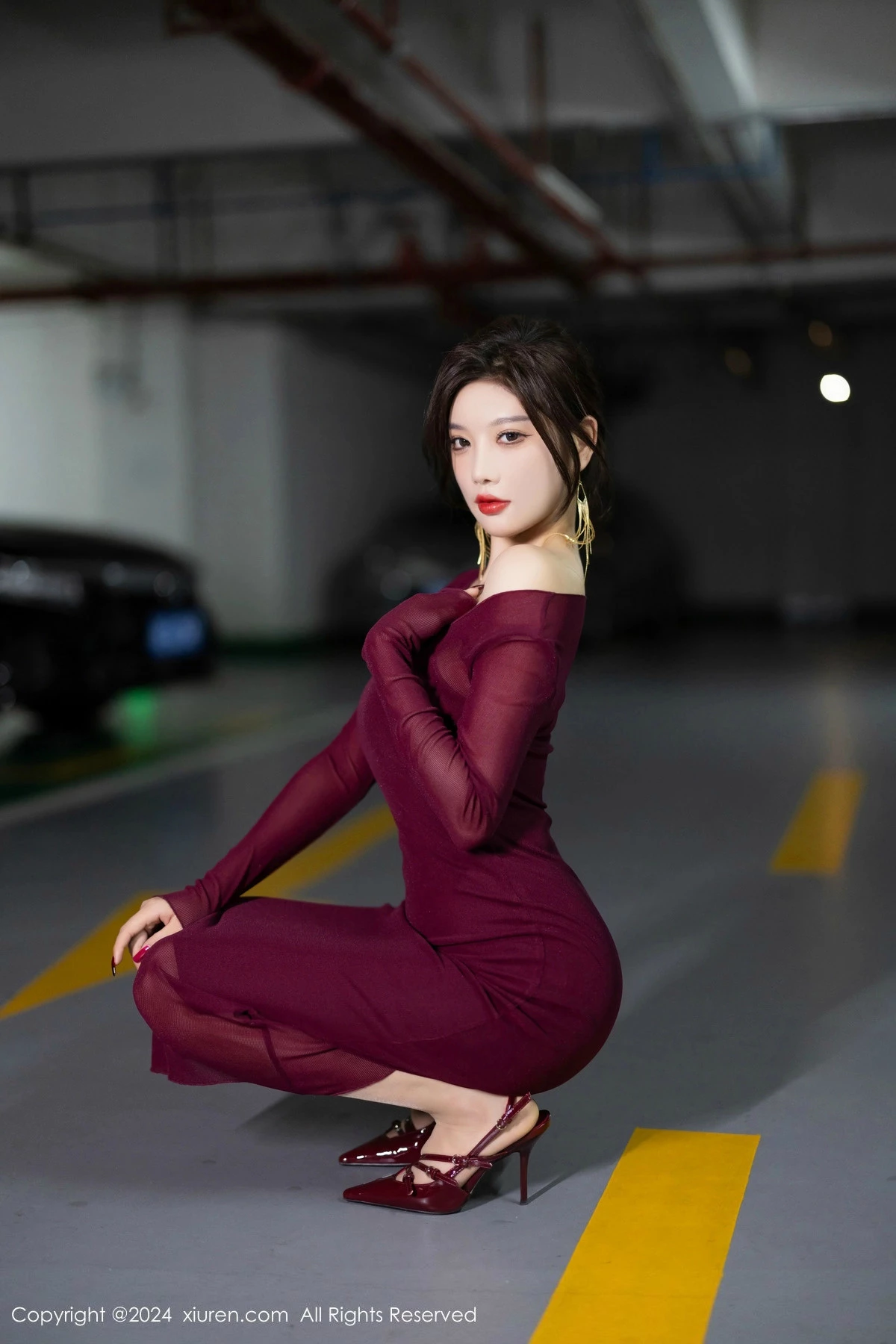 秀人集.com_[XiuRen秀人网]No.9348_女神杨晨晨Yome性感红色连衣裙配超薄肉丝秀丰腴身材诱惑写真82P