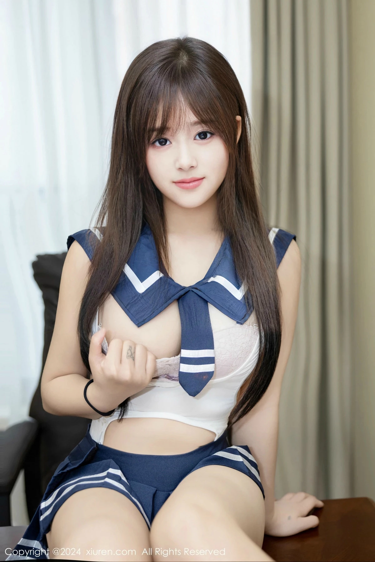 秀人集.com_[XiuRen秀人网]No.9514_模特叶初雪性感白色情趣制服露白色内衣秀完美身材撩人诱惑写真68P