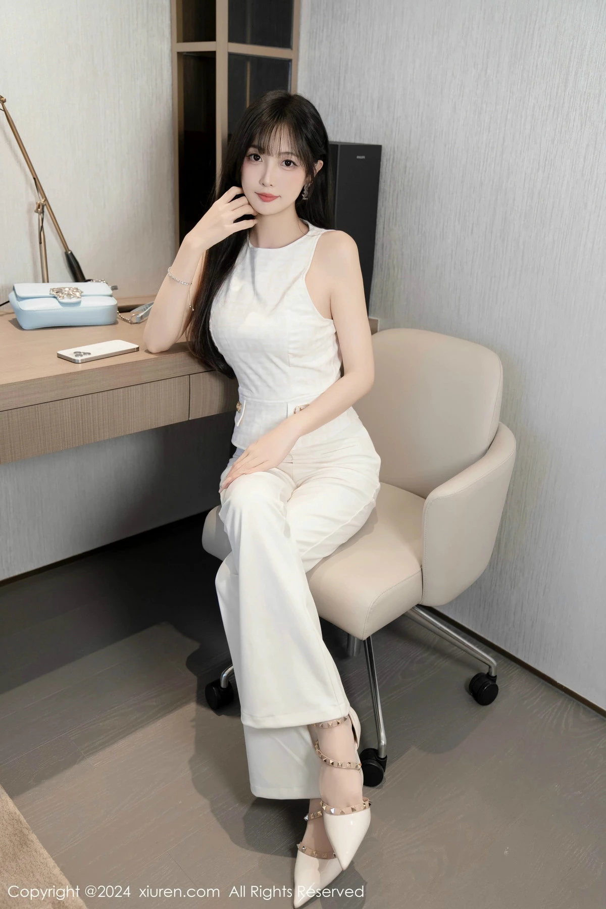 秀人集.com_[XiuRen秀人网]No.9528_模特林星阑性感白上衣配简约长裤露白色内衣秀曼妙身姿诱惑写真84P