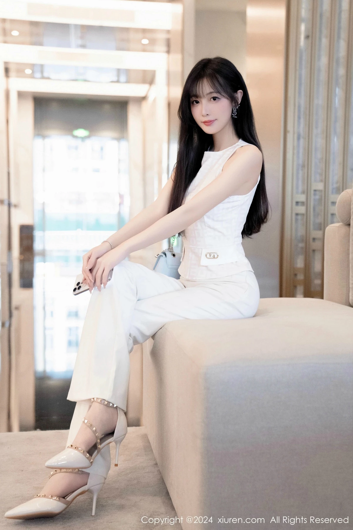 秀人集.com_[XiuRen秀人网]No.9528_模特林星阑性感白上衣配简约长裤露白色内衣秀曼妙身姿诱惑写真84P