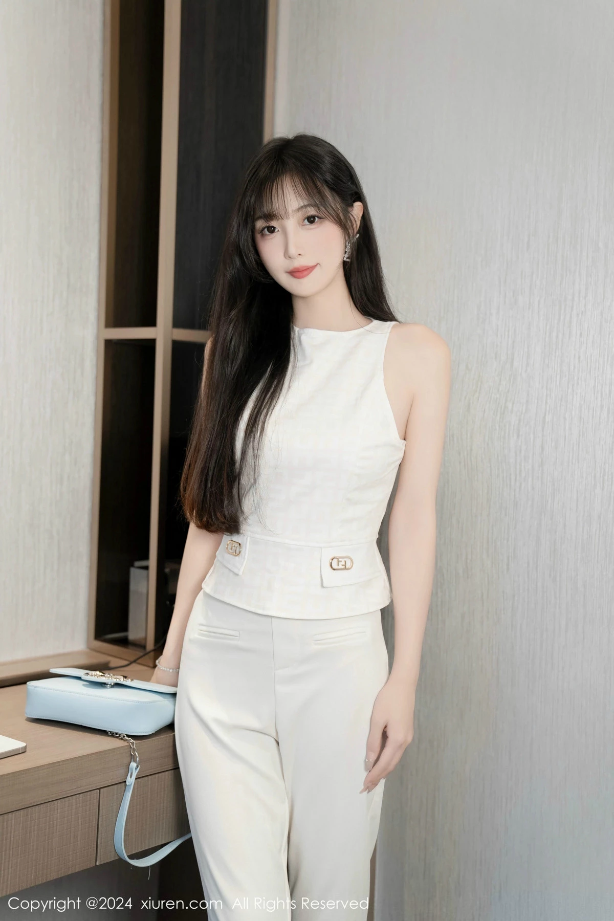 秀人集.com_[XiuRen秀人网]No.9528_模特林星阑性感白上衣配简约长裤露白色内衣秀曼妙身姿诱惑写真84P
