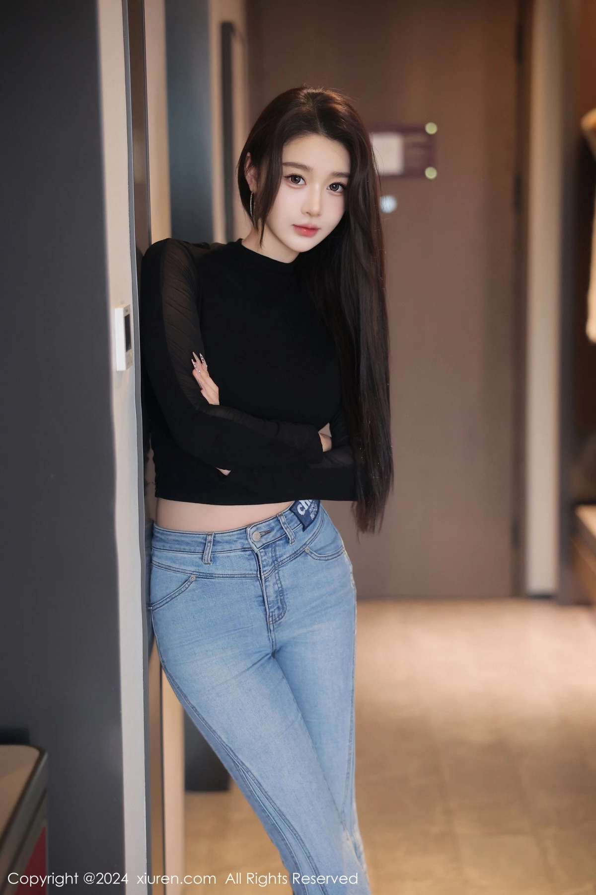 秀人集.com_[XiuRen秀人网]No.9555_模特Candy糖糖性感黑色上衣露黑色内衣配超薄黑丝极致魅惑写真76P