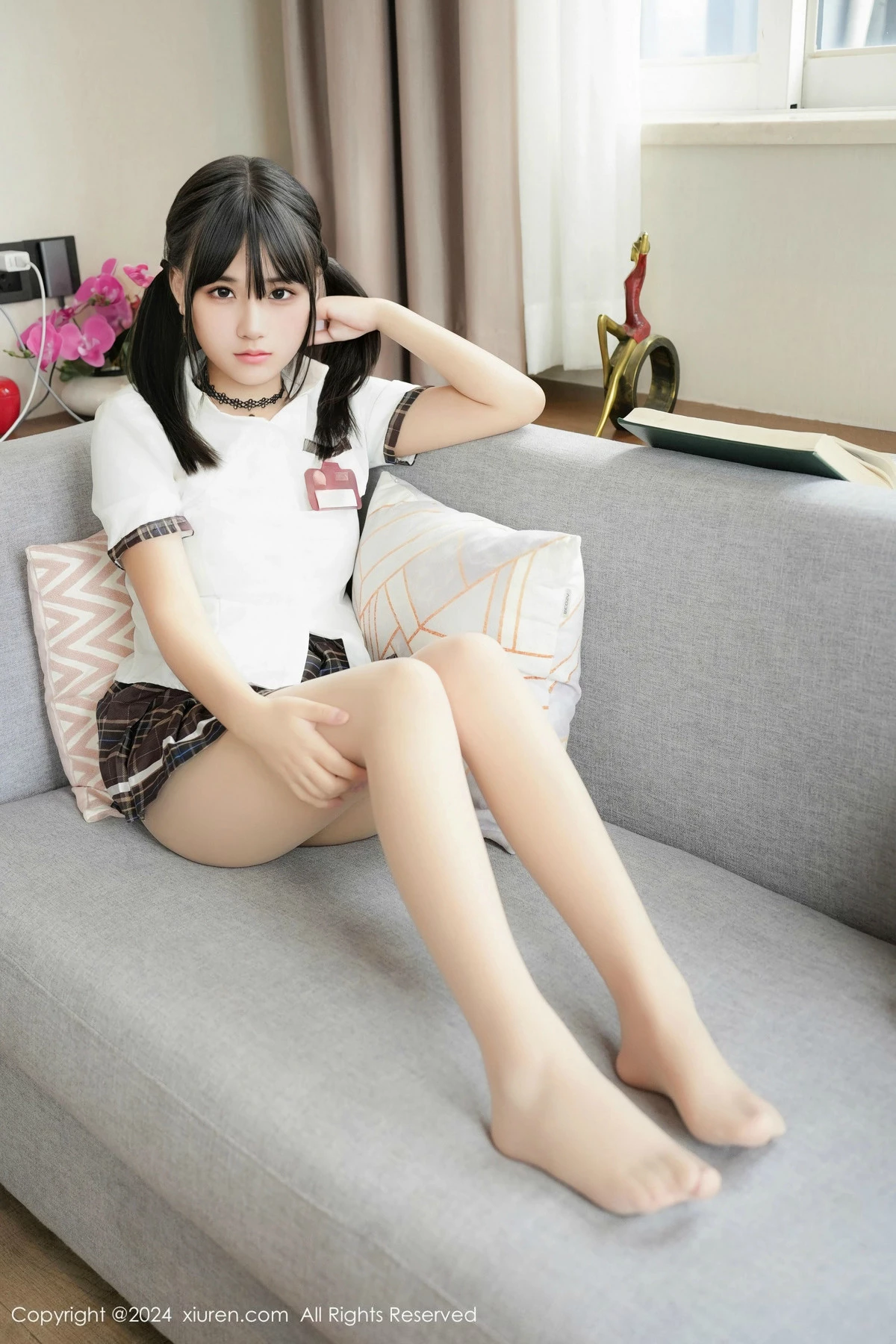 秀人集.com_[XiuRen秀人网]No.9573_模特姚若兮vay性感白色学妹制服配超薄肉丝秀曼妙身姿诱惑写真53P