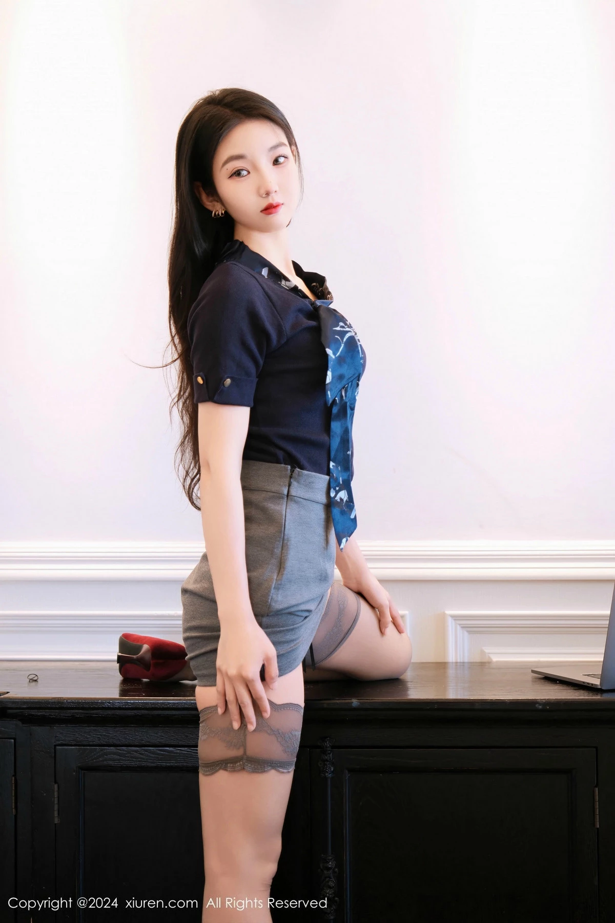 秀人集.com_[XiuRen秀人网]No.9580_模特希恬儿性感红色情趣护士服配白丝袜秀曼妙身姿撩人诱惑写真66P