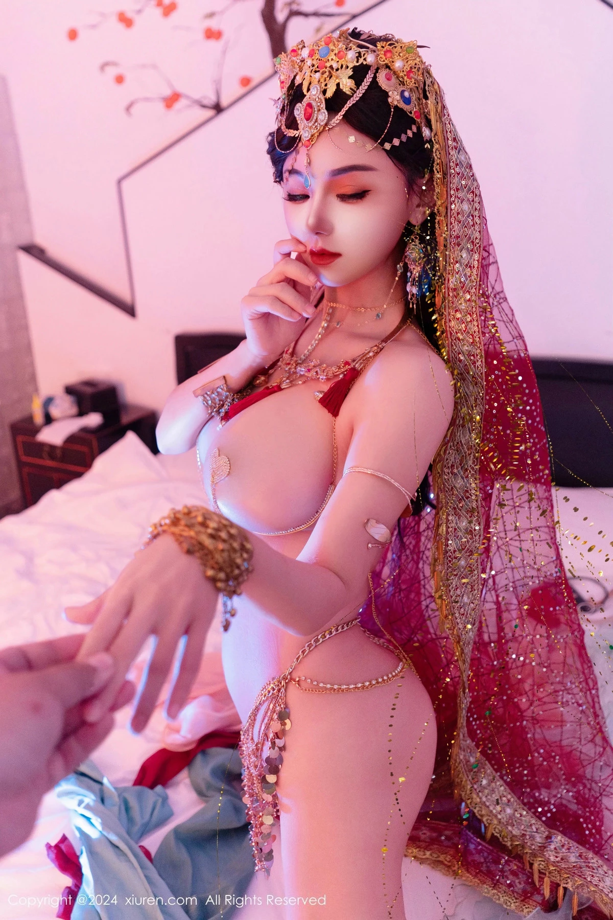 秀人集.com_[XiuRen秀人网]No.9585_新人模特不吃冰淇淋异域风情女郎性感情趣服饰秀火辣身材诱惑写真85P