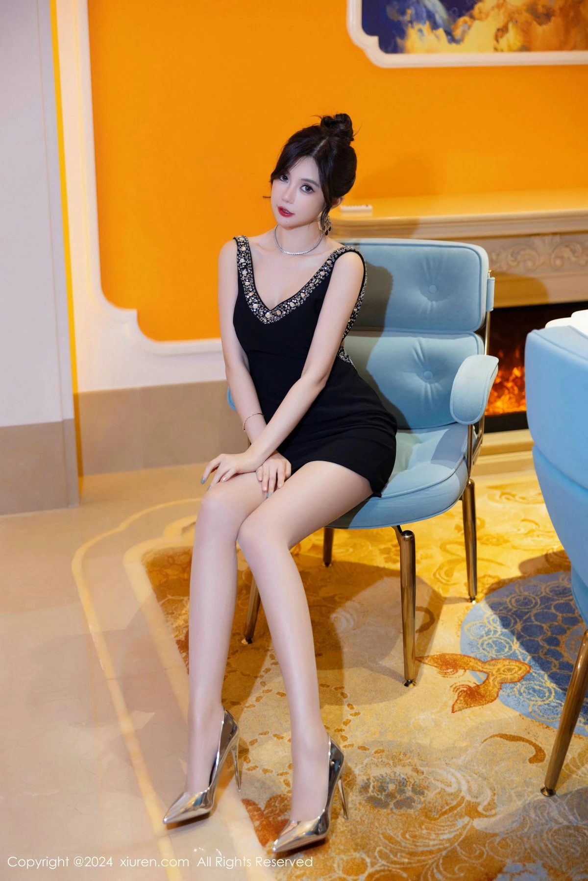 秀人集.com_[XiuRen秀人网]No.9596_女神绮里嘉ula性感黑色连衣短裙配超薄肉丝秀曼妙身姿诱惑写真96P