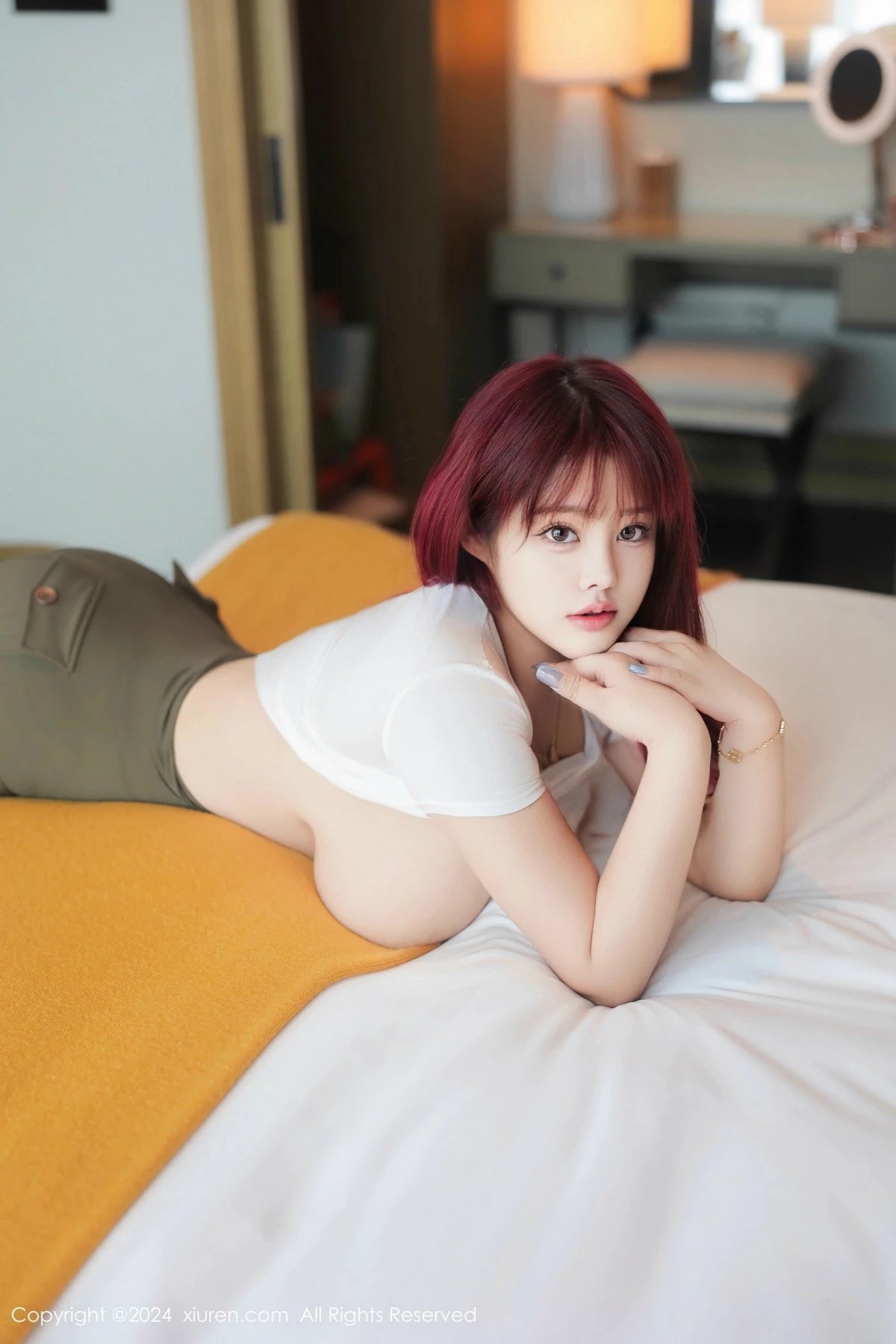 秀人集.com_[XiuRen秀人网]No.9615_新人模特H70的Lena性感白色T恤配短裤半脱露傲人豪乳诱惑写真76P