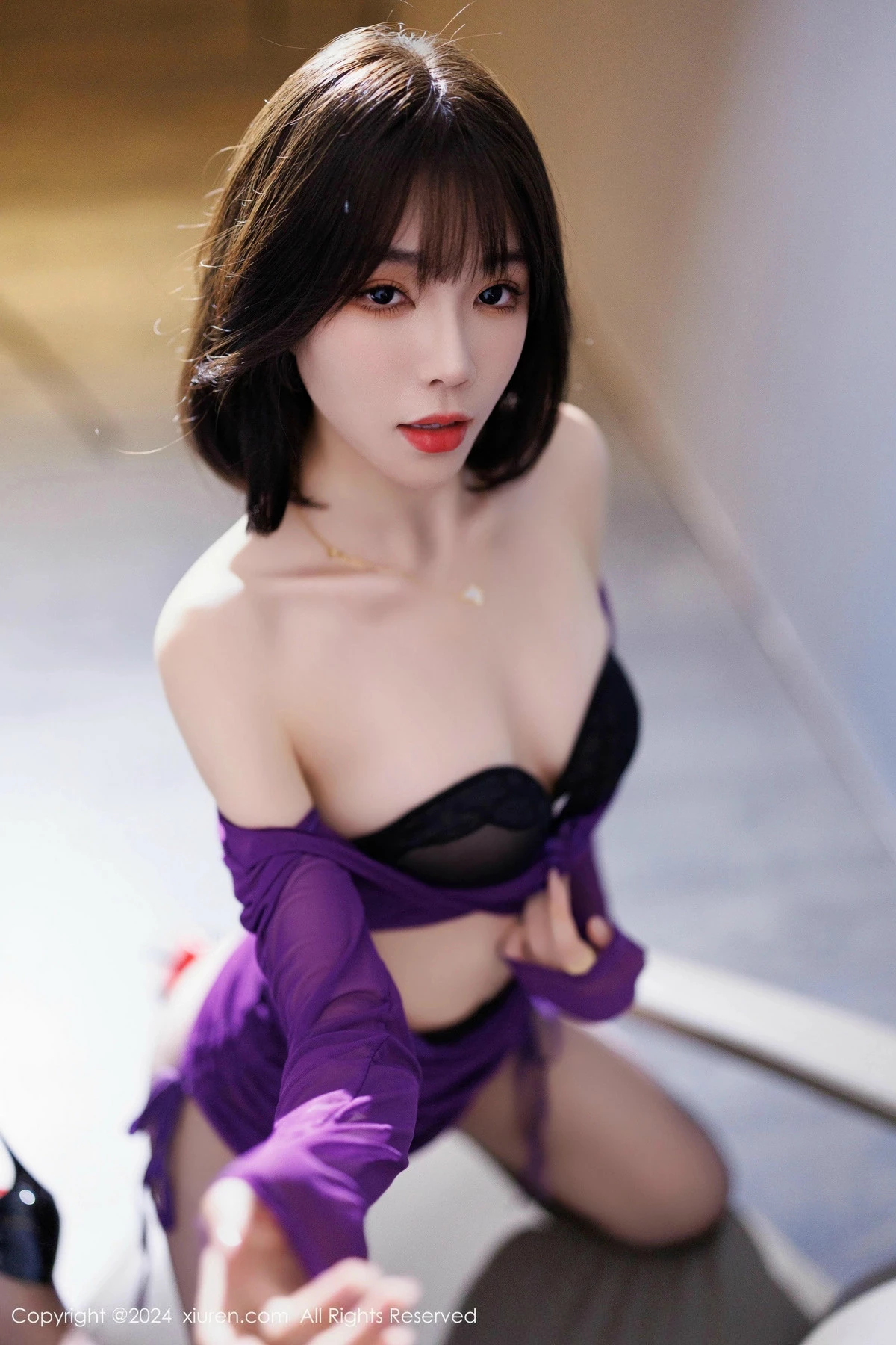 秀人集.com_[XiuRen秀人网]No.9482_女神徐莉芝Booty紫色连衣短裙露黑色蕾丝情趣内衣撩人诱惑写真82P