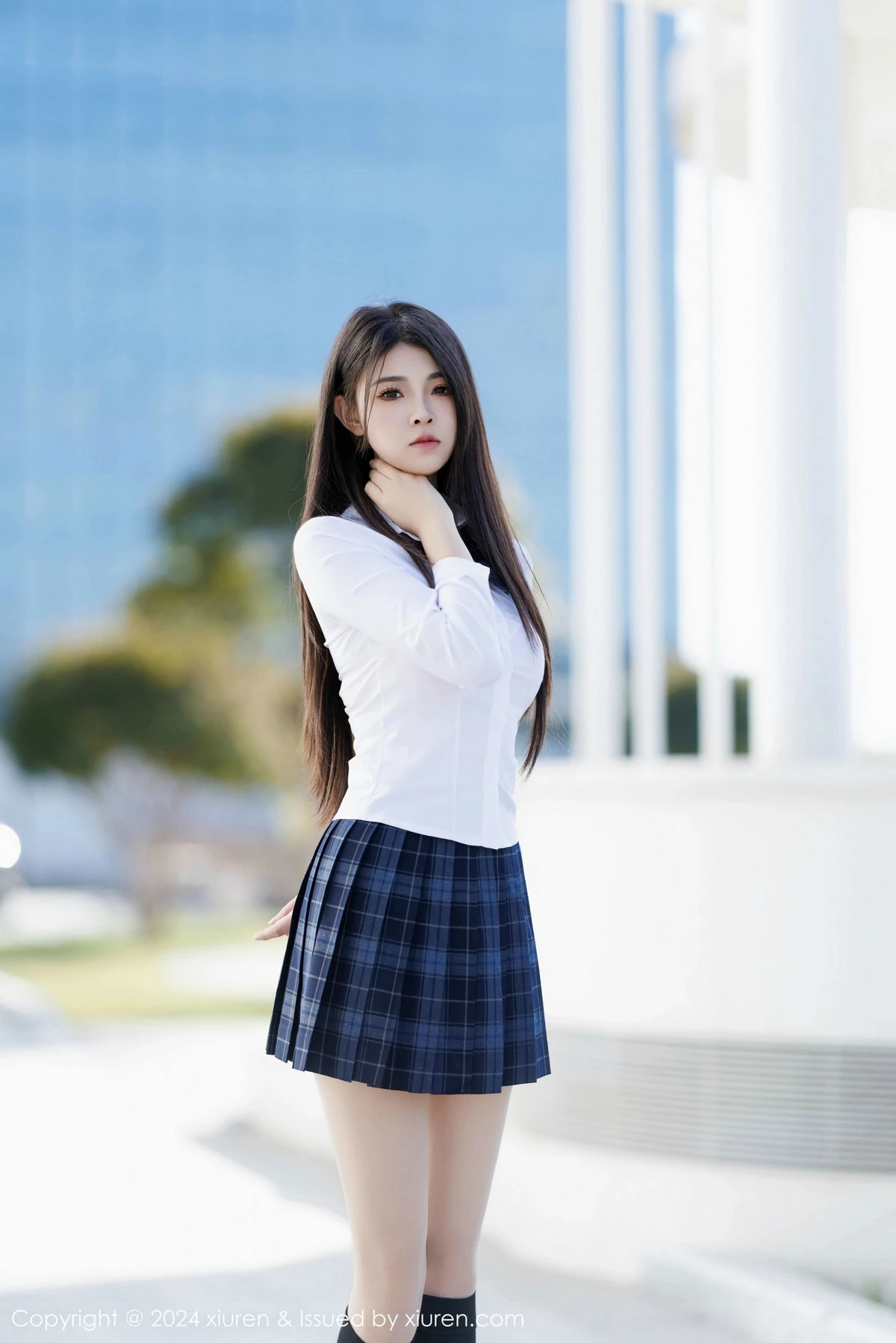 秀人集.com_[XiuRen秀人网]No.9682_模特初梦瑶性感白T露粉红色内衣配超薄肉丝秀完美身材诱惑写真91P