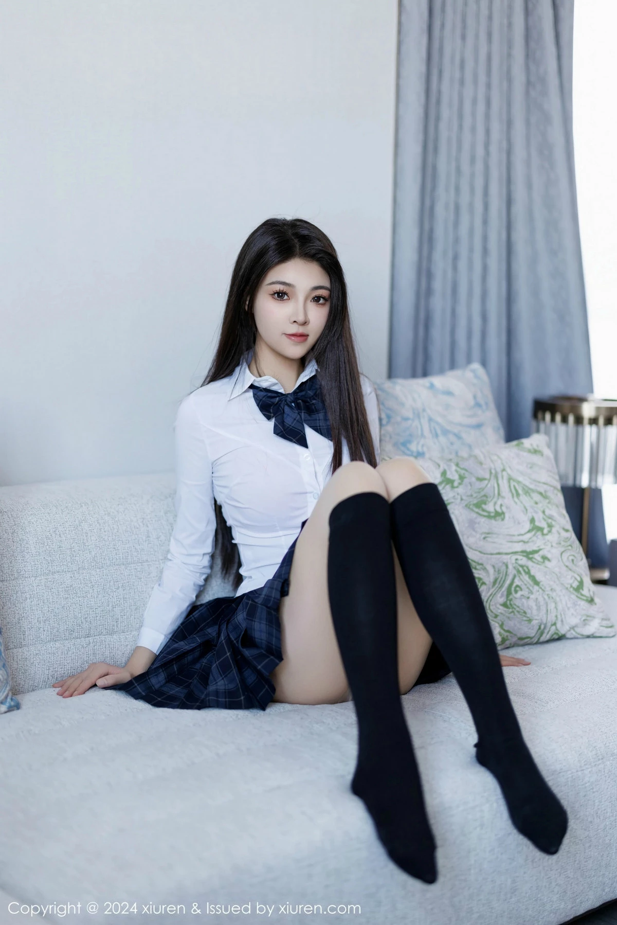 秀人集.com_[XiuRen秀人网]No.9682_模特初梦瑶性感白T露粉红色内衣配超薄肉丝秀完美身材诱惑写真91P