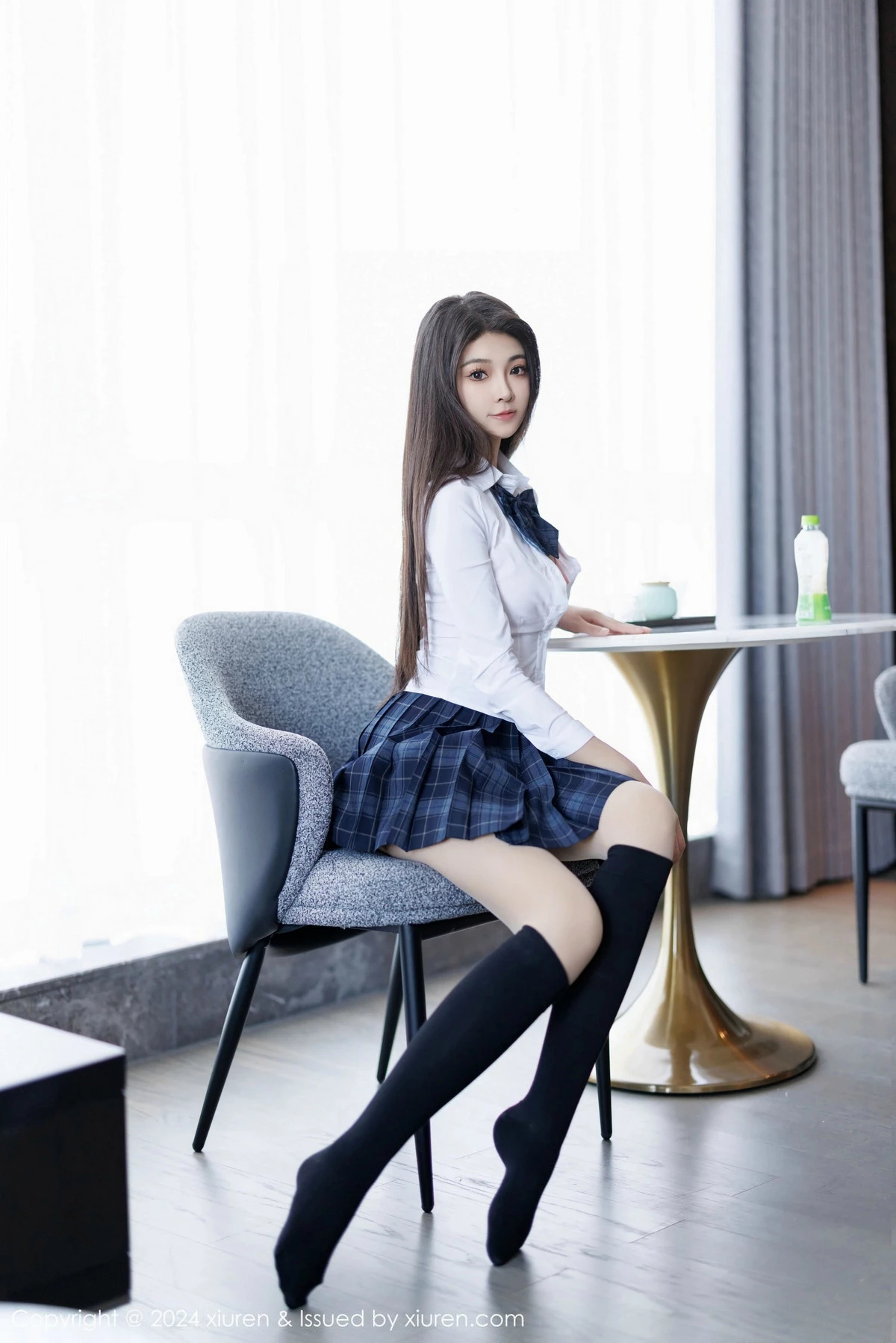 秀人集.com_[XiuRen秀人网]No.9682_模特初梦瑶性感白T露粉红色内衣配超薄肉丝秀完美身材诱惑写真91P