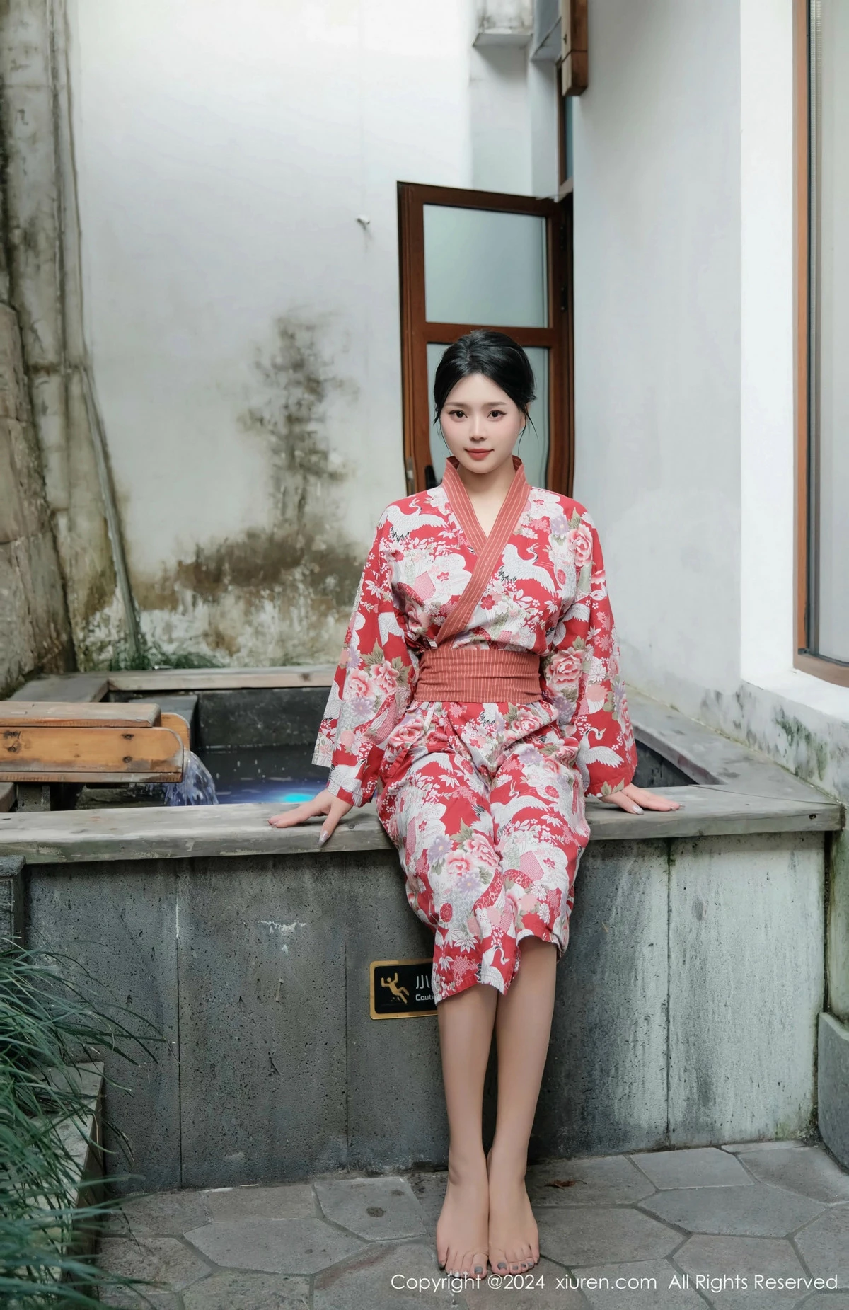 秀人集.com_[XiuRen秀人网]No.9687_模特麦田温泉场景性感花色连衣裙半脱秀曼妙身姿惹火诱惑写真77P