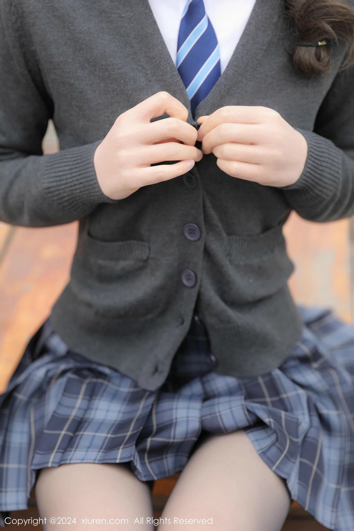 秀人集.com_[XiuRen秀人网]No.9693_模特桃妖夭性感学妹制服露白色内衣配黑丝袜秀曼妙身姿诱惑写真77P