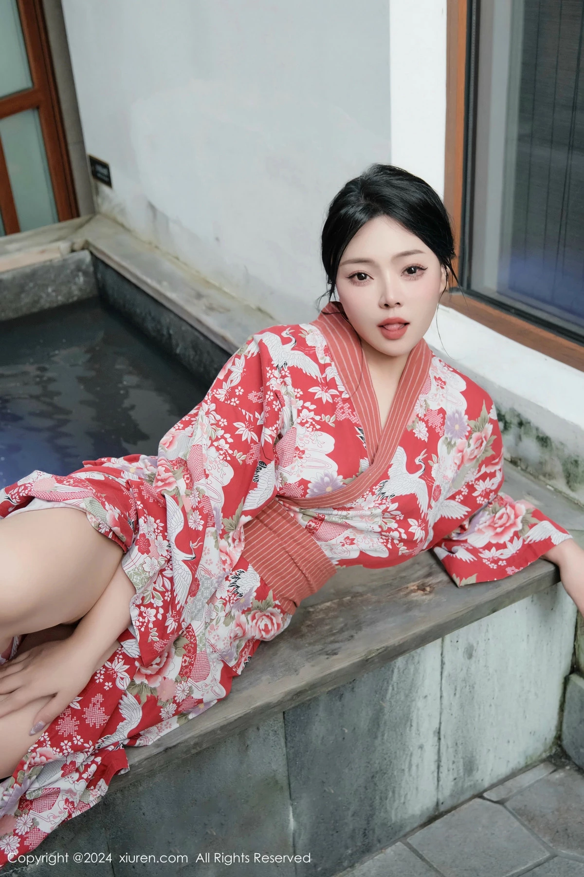 秀人集.com_[XiuRen秀人网]No.9687_模特麦田温泉场景性感花色连衣裙半脱秀曼妙身姿惹火诱惑写真77P