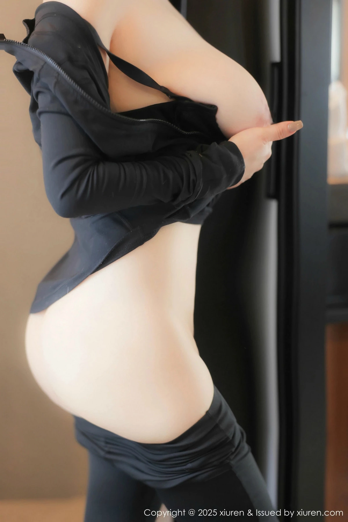 秀人集.com_[XiuRen秀人网]No.9694_新人模特Monica性感简约黑色服饰露黑色内衣秀曼妙身姿诱惑写真79P