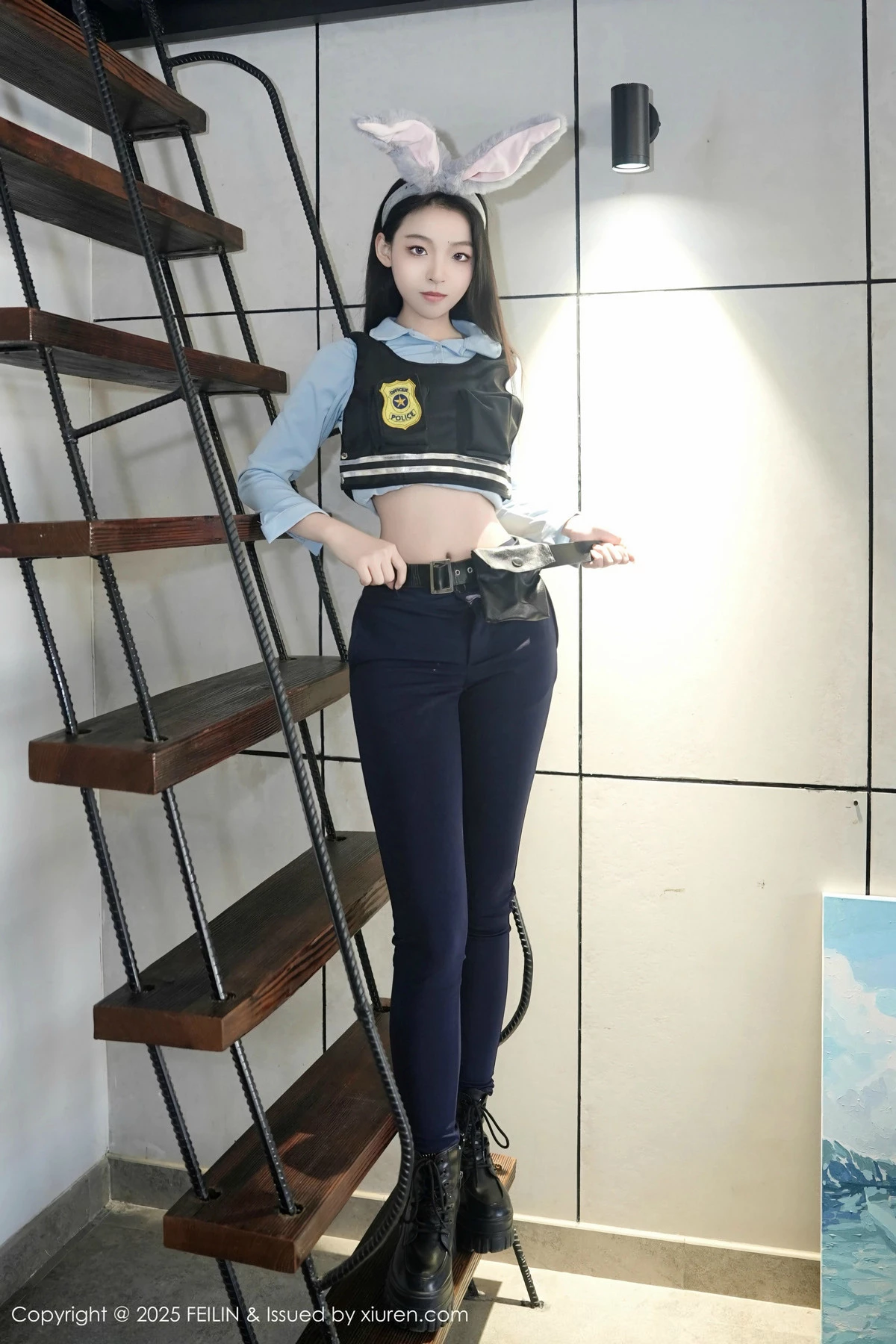 秀人集.com_[FeiLin嗲囡囡]VOL.497_模特芝樱私房性感蓝色制服半脱秀曼妙身姿浑圆翘臀诱惑写真74P