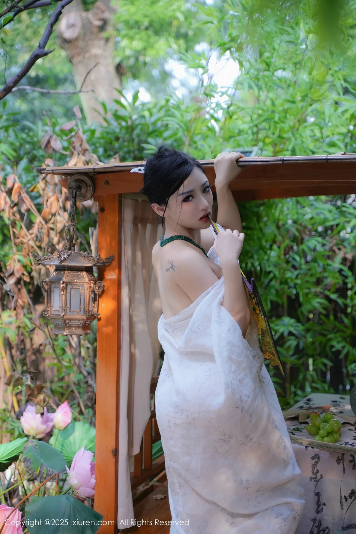 秀人集.com_[XiuRen秀人网]No.9730_模特妙可可Cheese性感白色古风服配超薄白丝秀丰腴身材诱惑写真84P