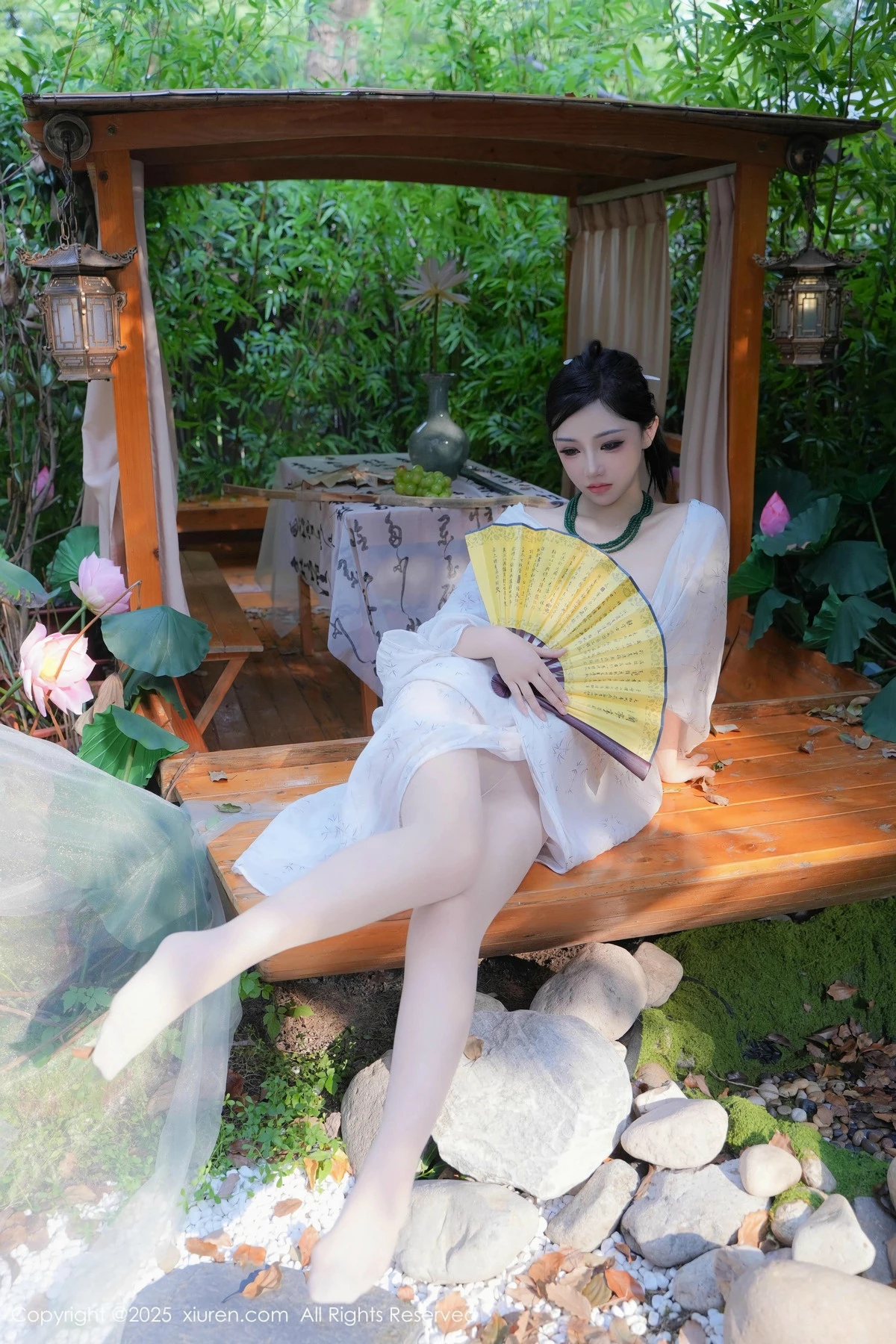 秀人集.com_[XiuRen秀人网]No.9730_模特妙可可Cheese性感白色古风服配超薄白丝秀丰腴身材诱惑写真84P