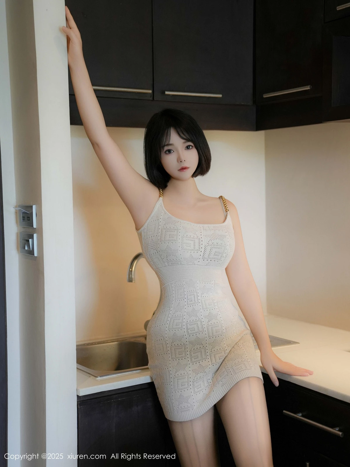 秀人集.com_[XiuRen秀人网]No.9747_模特桃色奶酪性感白连衣短裙配超薄灰丝秀曼妙身材迷人诱惑写真56P
