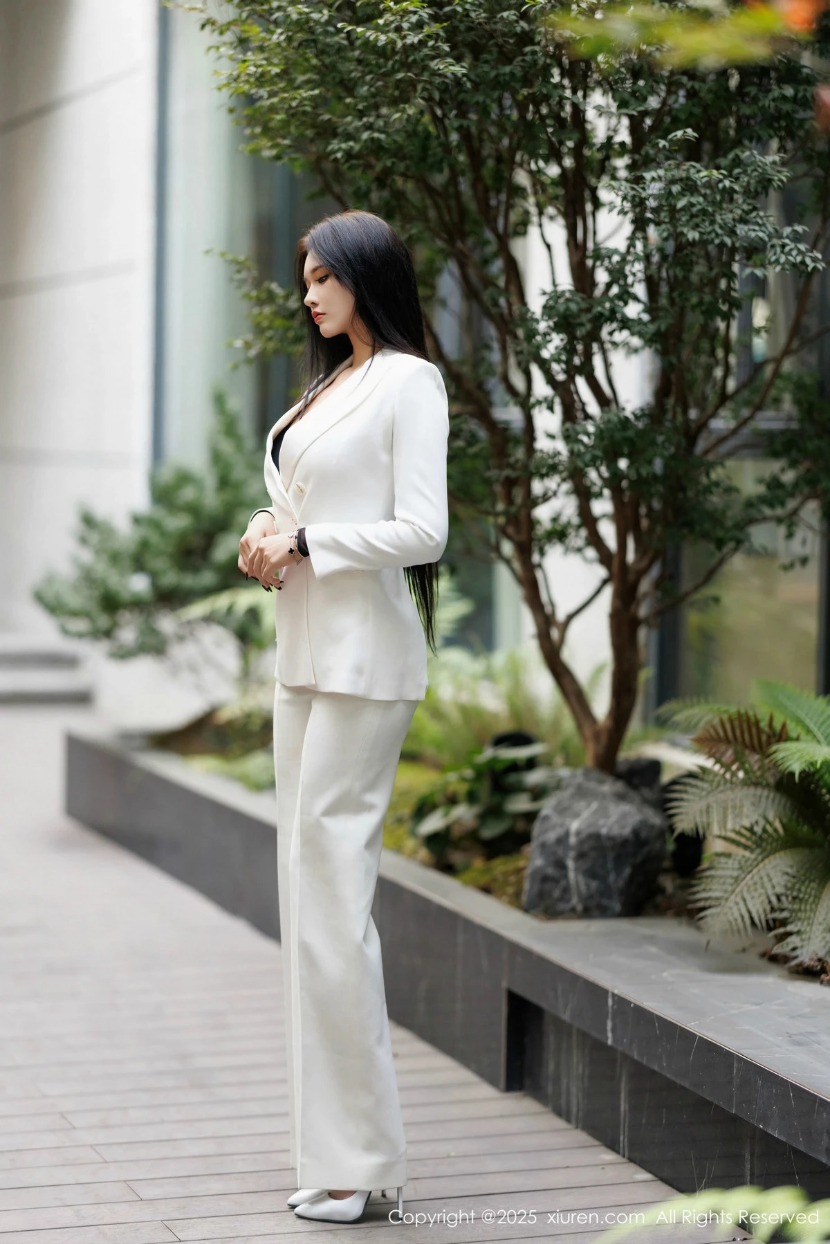 秀人集.com_[XiuRen秀人网]No.9755_模特娜比性感黑色情趣内衣配黑丝吊袜秀凹凸身材完美诱惑写真91P