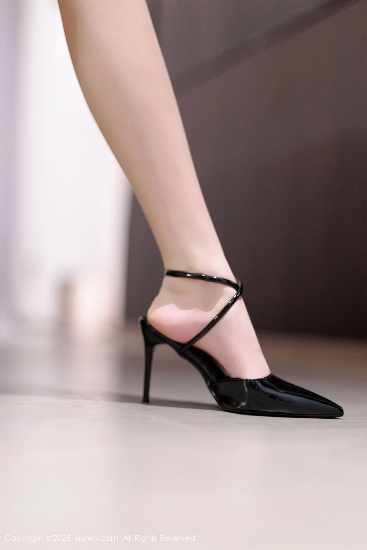 秀人集.com_[XiuRen秀人网]No.9761_模特初梦瑶性感黄色连衣长裙+黑色蕾丝内衣秀曼妙身材诱惑写真83P