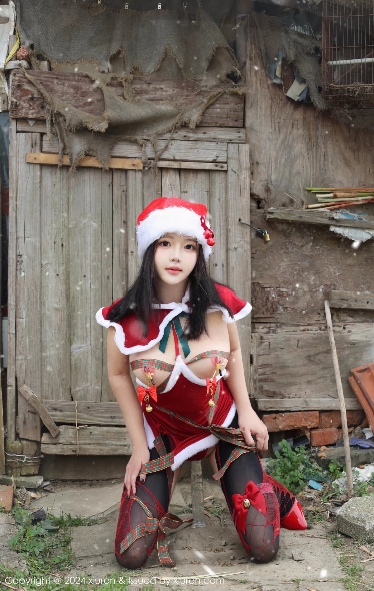 秀人集.com_[XiuRen秀人网]No.9630_模特小薯条nienie户外圣诞主题性感情趣圣诞服饰惹火诱惑写真76P