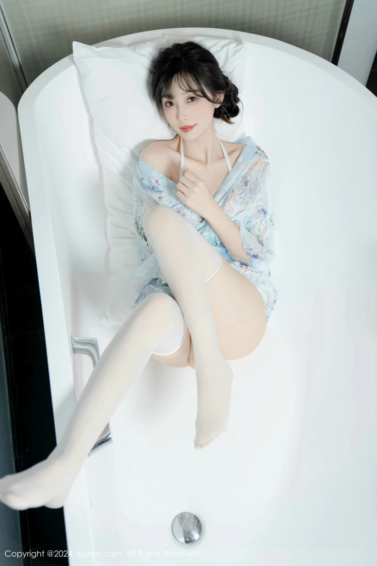 秀人集.com_[XiuRen秀人网]No.9632_模特林星阑性感浅蓝色连衣短裙配白色丝袜秀曼妙身姿诱惑写真85P