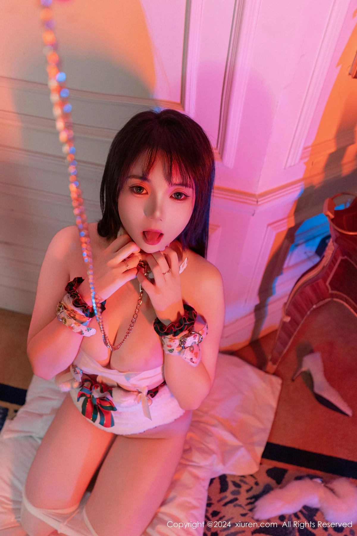 秀人集.com_[XiuRen秀人网]No.9638_新人模特软情调教主题性感情趣服饰配超薄肉丝秀火辣身材诱惑写真112P