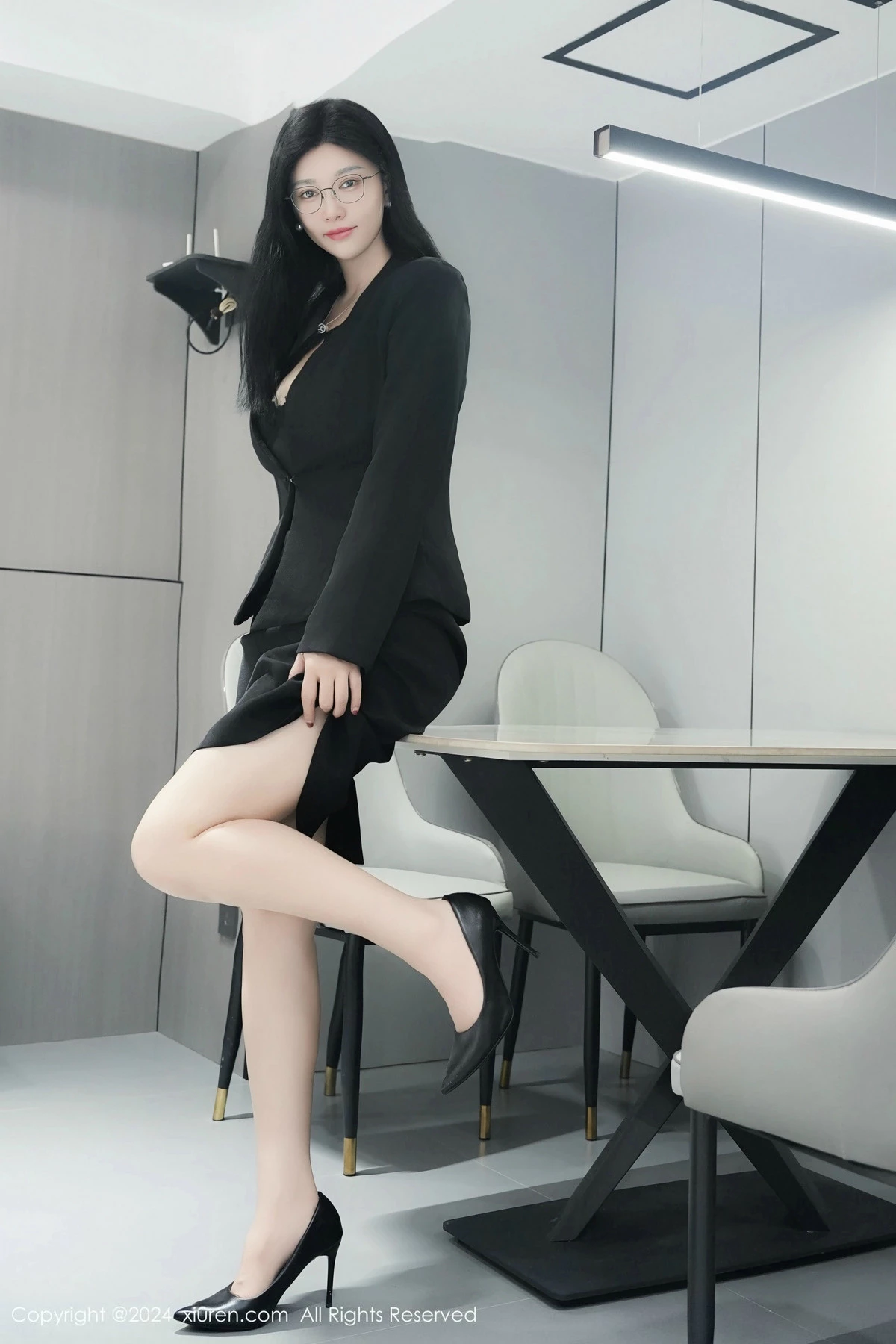 秀人集.com_[XiuRen秀人网]No.9639_模特雅茹老师性感黑色西服露黑色情趣内衣秀柔美身姿诱惑写真81P