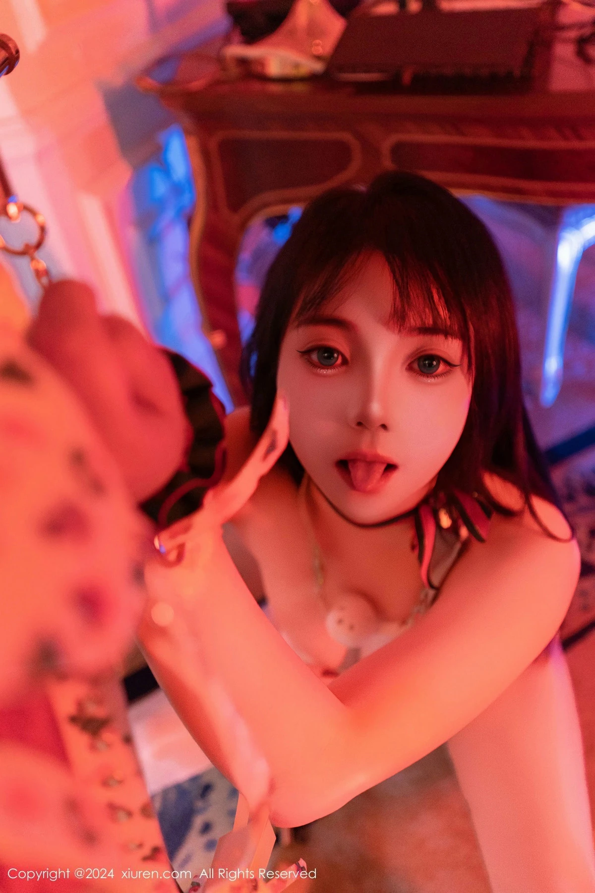 秀人集.com_[XiuRen秀人网]No.9638_新人模特软情调教主题性感情趣服饰配超薄肉丝秀火辣身材诱惑写真112P