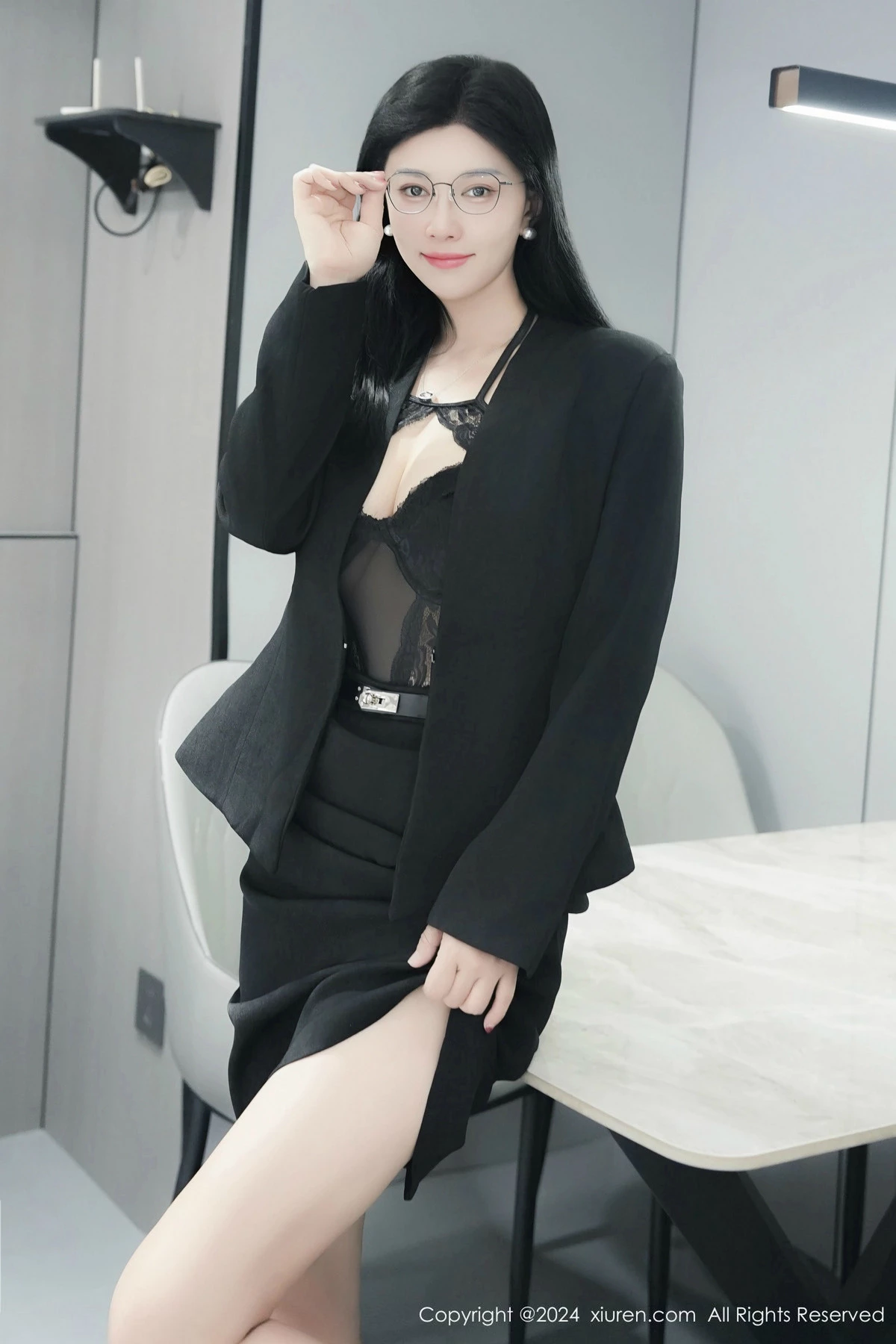 秀人集.com_[XiuRen秀人网]No.9639_模特雅茹老师性感黑色西服露黑色情趣内衣秀柔美身姿诱惑写真81P