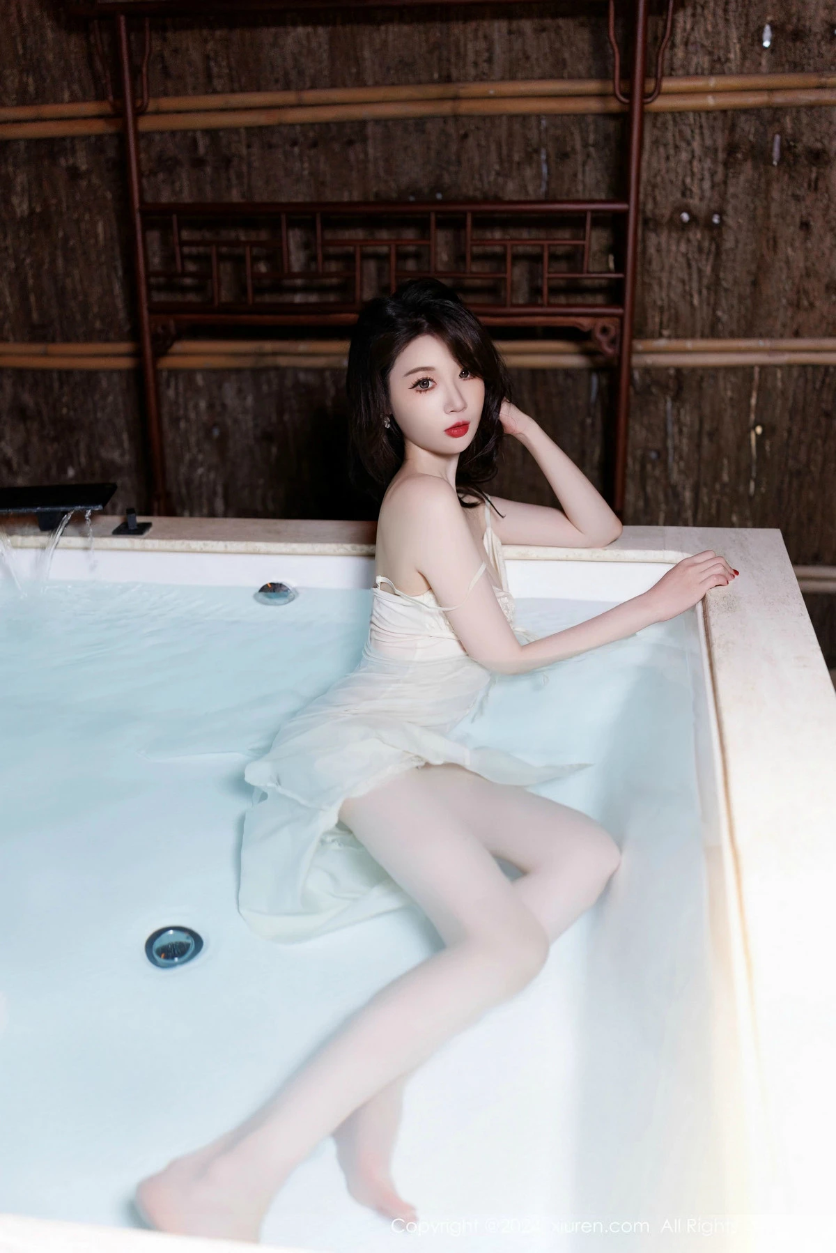 秀人集.com_[XiuRen秀人网]No.9643_模特梦心玥性感白色连衣裙露白色内衣秀高挑曼妙身姿诱惑写真85P