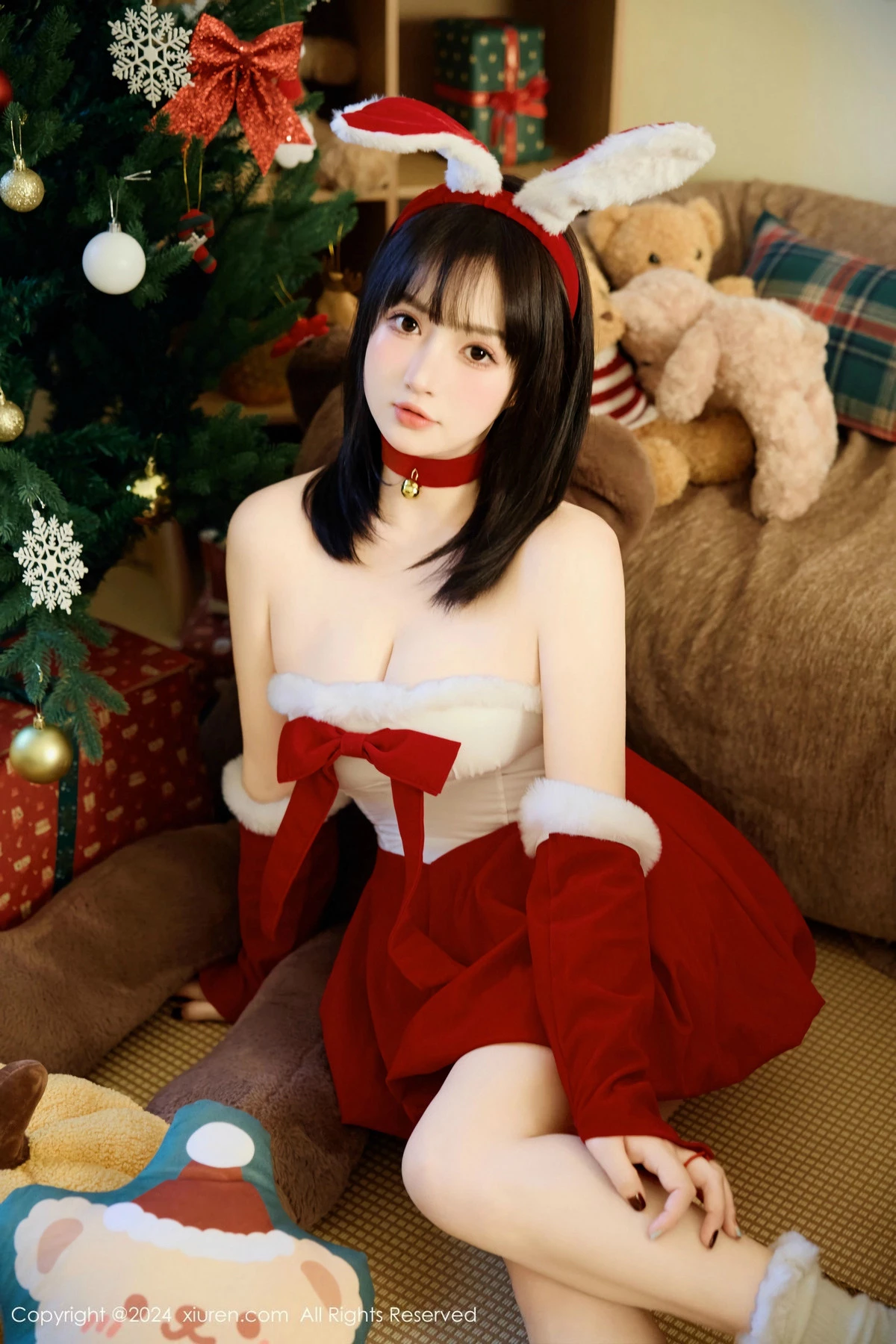 秀人集.com_[XiuRen秀人网]No.9656_模特养乐多Doll圣诞主题性感红色连衣裙半脱秀丰腴身材诱惑写真53P