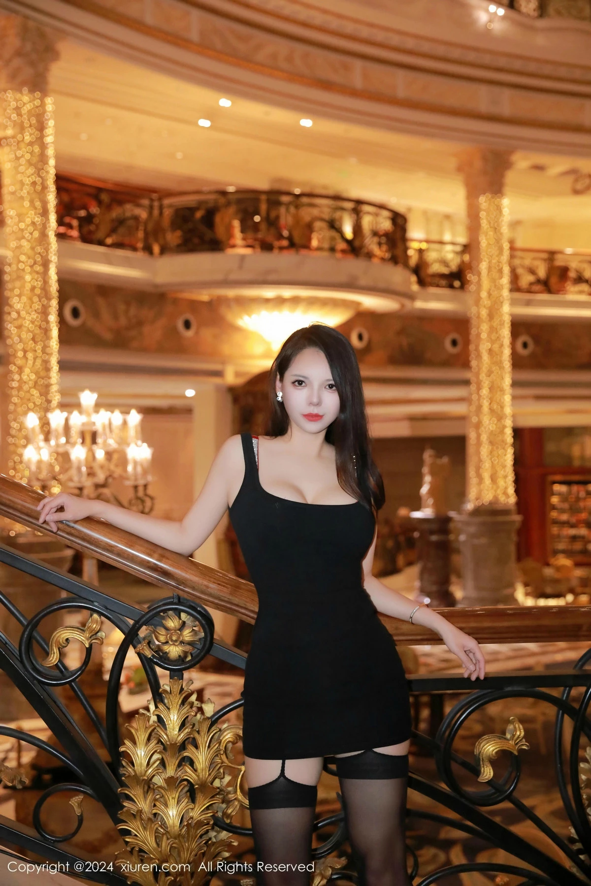 秀人集.com_[XiuRen秀人网]No.9655_模特大美妞儿黑色连衣短裙露红色内衣配黑丝吊袜秀美腿诱惑写真76P