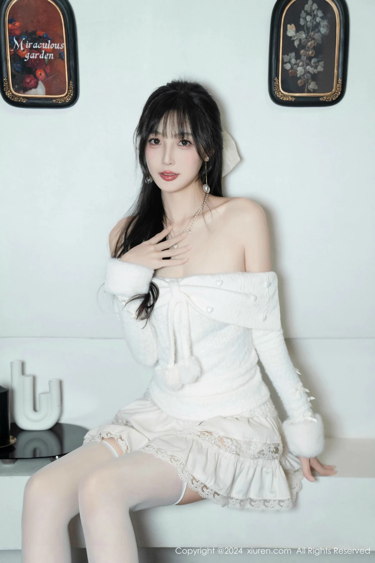 秀人集.com_[XiuRen秀人网]No.9658_模特林星阑白色连衣短裙露红色情趣内衣配白丝袜秀美腿诱惑写真93P